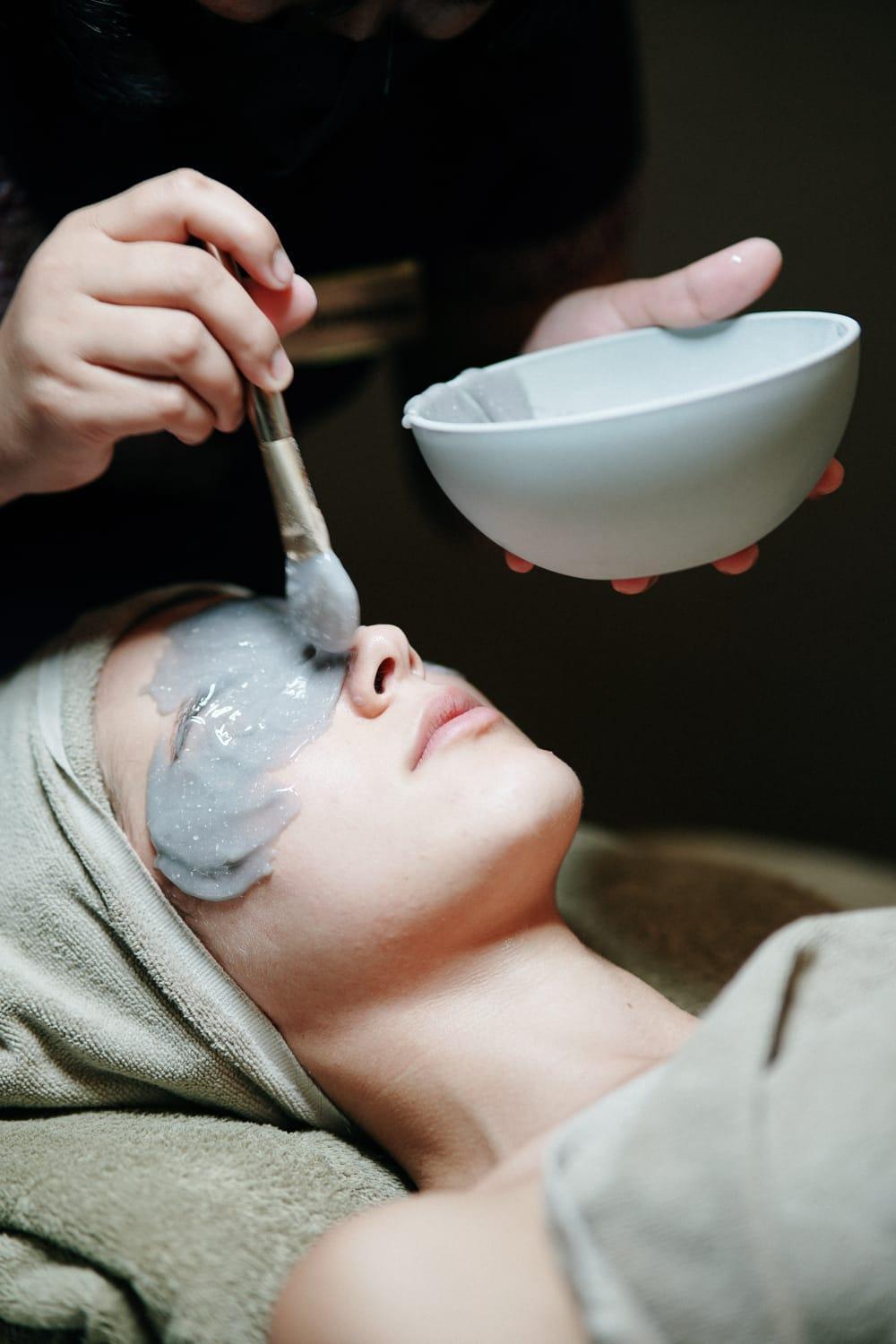 Xheko Imperial Luxury Hotel & Spa Tirana Exterior foto A facial treatment